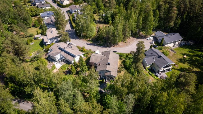Sammaleen poisto katolta hinta